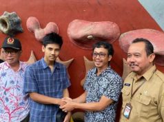 Atlet Panjat Tebing Batang Terima Bonus Prestasi