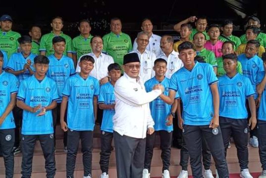 Pj Bupati Kudus Lepas Keberangkatan Skuad Persiku Jr di Putaran Nasional Piala Suratin