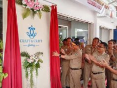 Launching Craft & Craft Gallery dan Bazar Produk Siswa SMKN 2 Jepara, Pj Bupati Serahkan Bea Siswa untuk 30 Pelajar yang Tekuni Seni Ukir