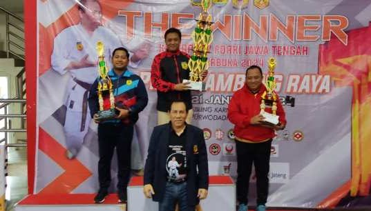 FORKI Grobogan Juara Umum di Kejurprov Karate Piala Bambang Raya