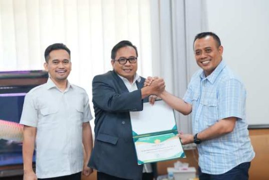 Kisah Inspiratif Polisi Yang Suka Mengasuh Anak Yatim