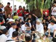 Beralaskan Tikar Ganjar Ajak Makan Warga Yogyakarta