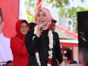 Populeritas Siti Atikoh Melampaui Taj Yasin dalam Pilgub Jateng 2024