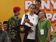 Dua Petani di Grobogan Dapat Hadiah Sepeda dari Presiden Jokowi