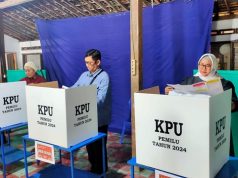 Bupati dan Wabup Sragen Mencoblos Bersama Keluarga Besar di Desa Tempat Kelahirannya