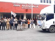 Distribusi Perdana Logistik Pemilu, Ditandai Kibasan Bendera Start