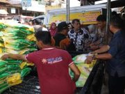 Tekan Harga Beras, Pemkab Brebes Terus Gelar Operasi Pasar