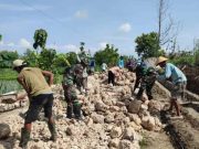 Gotong Royong Warga bersama Tentara di Lokasi TMMD Sendangrejo Bangun Jalan Makadam