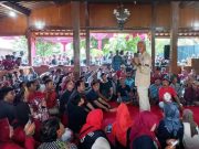 Capres Ganjar Kunjungi Korban Banjir Grobogan, Ajak Warga Gotong Royong Saling Bantu