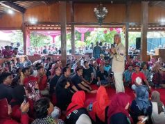 Capres Ganjar Kunjungi Korban Banjir Grobogan, Ajak Warga Gotong Royong Saling Bantu
