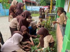 KKN Undip di Pemalang Lakukan Gerakan Menanam Sejak Dini