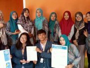 Mahasiswa KKN UNDIP Sosialisasikan Pembayaran Pajak Kendaraan Bermotor Menggunakan Aplikasi SIGNAL