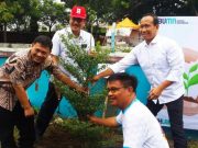 Tahun Kemanusiaan, PMI Kota Semarang Tanam Pohon Bersama PT Pelindo dan SMK Negeri 10