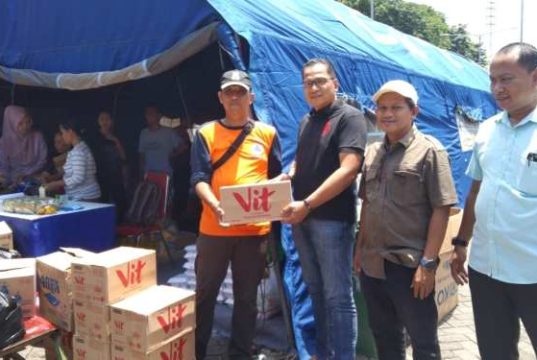 PT Pura Salurkan Bantuan untuk Korban Banjir Demak yang Mengungsi di Kudus