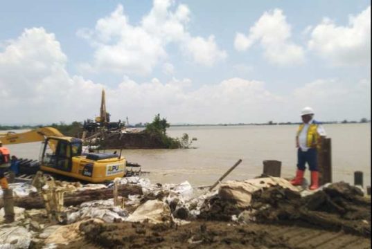 Datangi Tanggul Jebol, Ini Langkah Menteri PUPR Tangani Banjir Demak