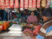 Jokowi ‘Dolan’ ke Pasar Wonogiri, Sejumlah Harga Bahan Pokok Diklaim Turun, Apa Saja?