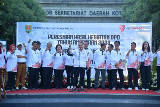 Resmikan Hasil Pembangunan, Wali kota Semarang Melepas Burung Merpati
