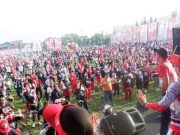 Bagikan Sembilan Motor, Kampanye Terbuka PDIP Kudus Dibanjiri Ribuan Warga