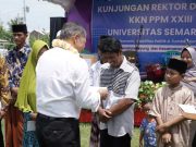 Rektor Kunjungi Mahasiswa KKN PPM XXIII, Serap Aspriasi Warga