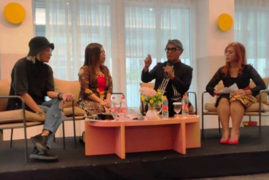 Bang Sam Jelajahi Dunia Baru Bersama Sangkar Wiku