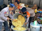 Dapur Lapangan Sat Brimob Polda Jateng Siapkan Ribuan Nasi untuk Korban Banjir Demak, Setiap Hari