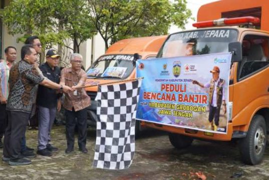 Grobogan Dilanda Banjir, PJ Bupati Jepara Kirim Bantuan Logistik