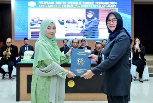 Fakultas Kedokteran UNS Luluskan 25 Dokter Spesialis Baru