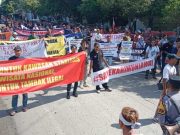 Ratusan Aktivis Pro Lingkungan Gelar Aksi Bebaskan Daniel