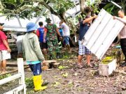 Peduli Melakukan Evakuasi di Lokasi Bencana Hujan Angin