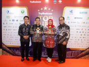 Bupati Arif Sugiyanto dan BPR BKK Kebumen Raih Top BUMD Awards 2024