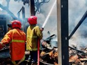 Tak Tuntas Padamkan Tungku, Rumah Dapur Ludes Terbakar