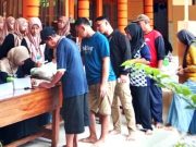 SMK Negeri 2 Ponorogo Bagikan 3,2 Ton Beras Zakat Fitrah