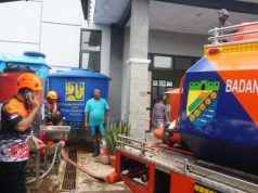 BPBD Kota Pekalongan Dropping Air Bersih untuk Pengungsi