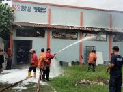 Gudang Arsip BNI 46 Batang Terbakar