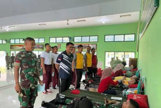 Polisi Blora Donor Darah di Yonif 410 Peringati HUT ke-78 Persit Kartika Chandra Kirana