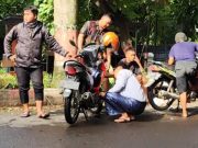 Kota Purwodadi Masih Terkepung Banjir, Banyak Motor Mogok Tukang Becak Panen Rezeki