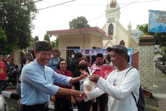 Kampanye Toleransi Beragama, Persaudaraan Lintas Iman Magelang Bagikan Ta’jil Gratis Persaudaraan Lintas Iman Magelang
