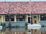 Dua SD Tergenang, Disdikbud Batang Sarankan Daring
