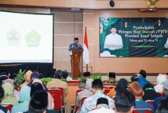 Pj Gubernur Jateng Nana Sudjana Minta Petugas Haji Persiapkan Mental dan Fisik