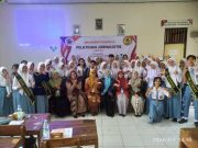 Pelatihan Menulis di SMAN 1 Donorojo, Puji Ningrum: Tidak Semua Orang Bisa Menulis, Belajar dan Berlatihlah