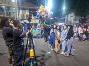 Ihza Fajar Rela Tawarkan Jasa Foto Keliling Dandangan untuk Modal Menikah