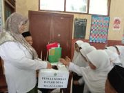 RA dan MI Tegalsambi Salurkan Bantuan Siswa Terdampak Banjir