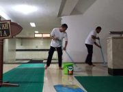 Gerakan Masjid Bersih bersama Unilever Indonesia di MAJT