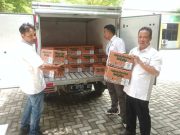 Pengurus SP2P Mantingan Secara ‘Bantingan’ untuk Berikan Bingkisan Hari Raya Anggota