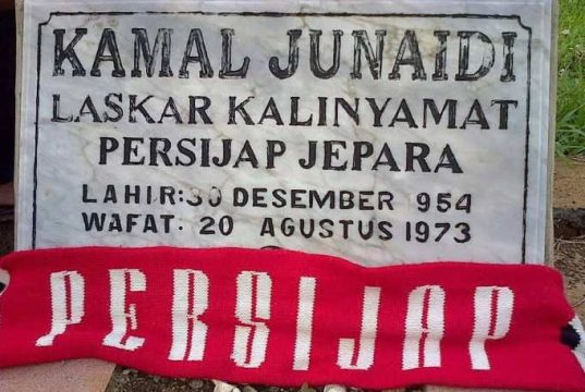 Mengenang Kamal Junaidi, Legenda Sepak Bola Jepara yang Berakhir Tragis