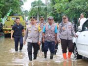 Jepara Dilanda Banjir, Kapolres Kerahkan Personil Bantu Warga Terdampak