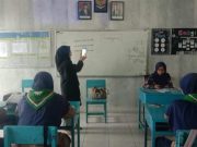 Songsong Ujian Sekolah SMP Muliya Gaet Ruang Guru