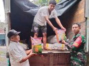 Babinsa Lakukan Pendampingan Dropping Bantuan Benih Padi