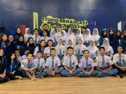 PKM USM Ilkom Dorong Kreativitas Siswa SMKN 1 Semarang Lewat Podcast