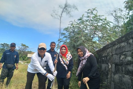 Kedokteran Unissula Sambut Hari Bumi dengan Penghijauan